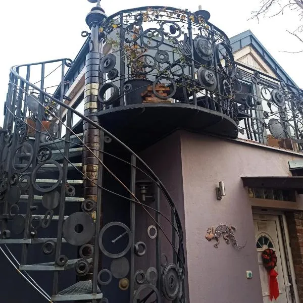 Nové podkrovie umelca, hotel in Trnava