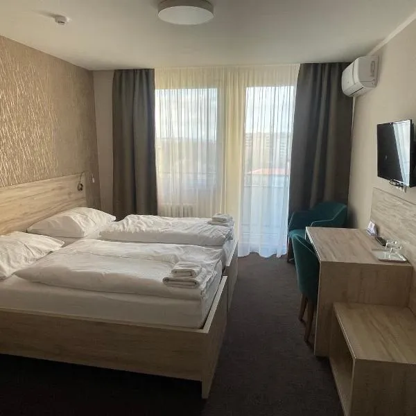 斯派克特鲁姆酒店，位于特尔纳瓦的酒店