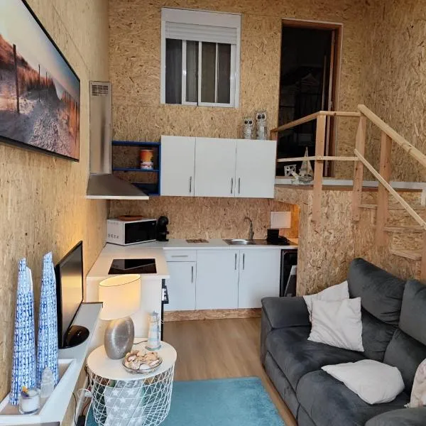 CASA DO BENTO - Rustic Cozy Loft, Vila do Conde, hotel v destinaci Fajozes