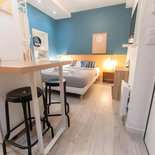 VIEUX NICE 4 studio hyper centre optimise, hotel i Nice
