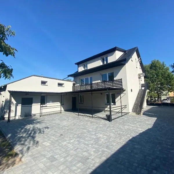 Pokoje noclegowe、ジラルドゥフのホテル