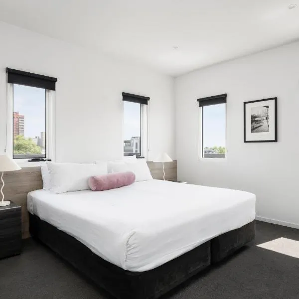 Tyrian Serviced Apartments Fitzroy, hotel in Melbourne