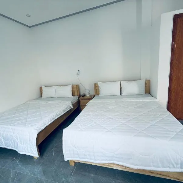 Nhà Nghỉ Dragon, hotel a Cao Lãnh