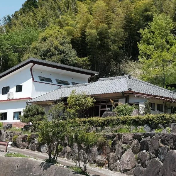 ARUYOguesthouse 一棟貸切 大人数でbbqと焚き火を楽しむ, hotel en Haibara