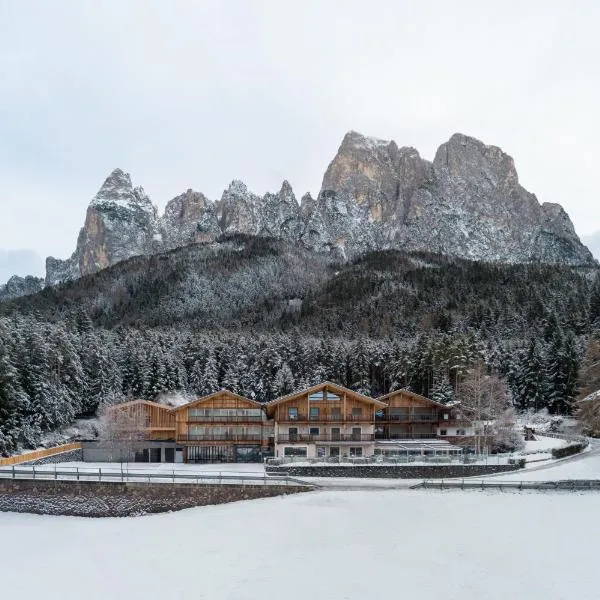 Dolomites Nature Hotel Vigilerhof, khách sạn ở Siusi