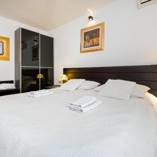 Apartment Suite Theater, Split