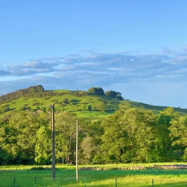 VILLAXICA, playa y montaña, Hotel in Hazas de Cesto