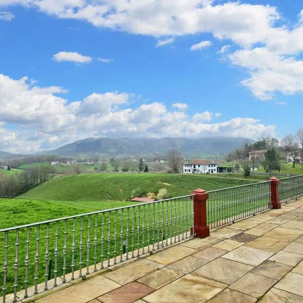Cosy house with jacuzzi in Zugarramurdi, ξενοδοχείο σε Zugarramurdi