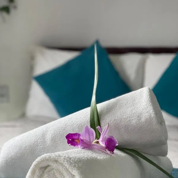 아브라우에 위치한 호텔 Suites Casa Azul-Vila do Abraão- conforto, limpeza, ótima localização