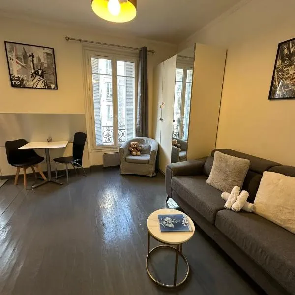 Cosy studio Beaubourg paris centre, hôtel à Paris