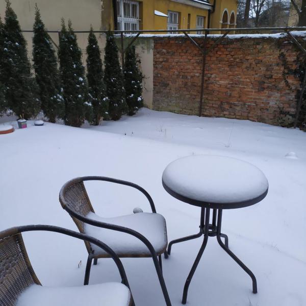 Studio with private Garden, Cracovia