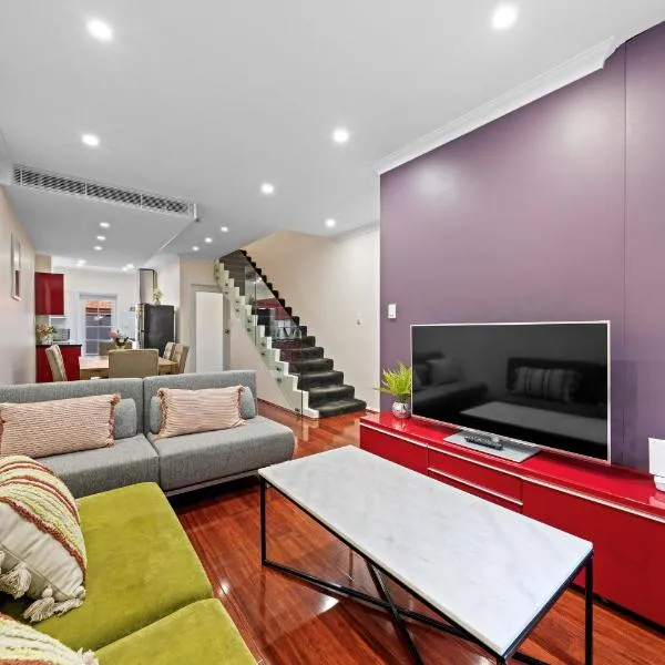 Comforting 2BR House & FishMarket & Casino-3 mins walk, hotel v destinaci Sydney
