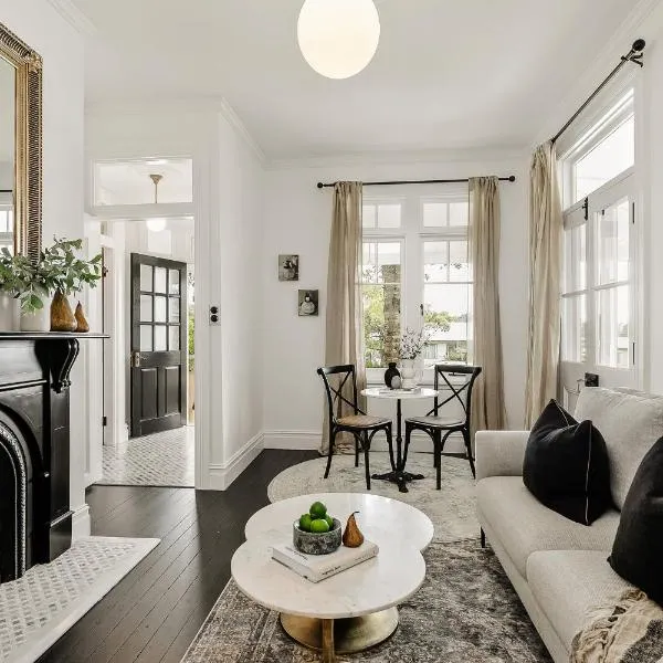 Narraweema Guesthouse - Historic Luxury BnB Retreat, hotel a Gloucester