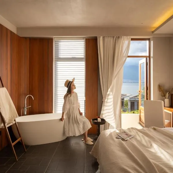 Erhai Seaview Garden Villa &Dali Airport&English speaking,位于大理的酒店