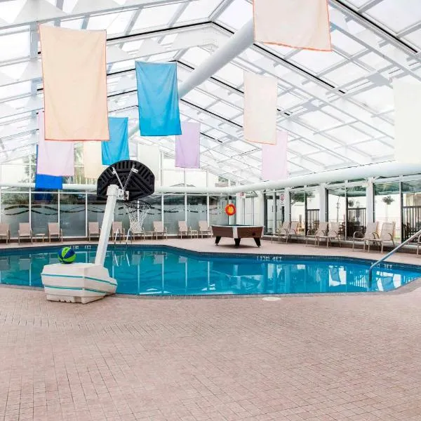 Quality Inn and Conference Centre, hotell i Pembroke
