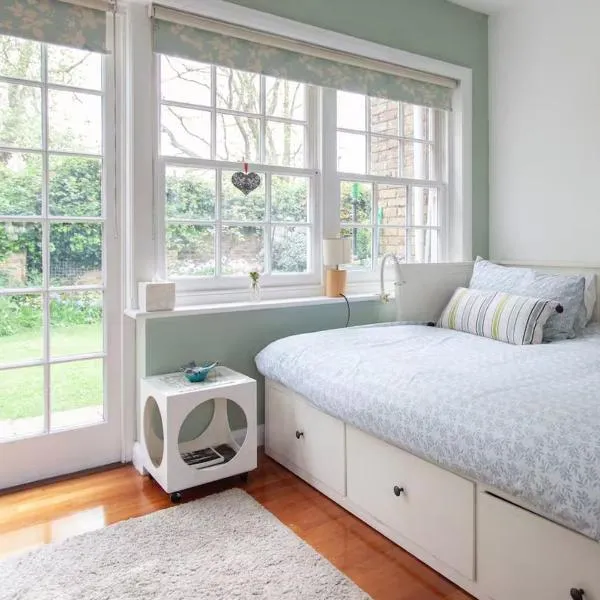 Self contained garden studio、ロンドンのホテル