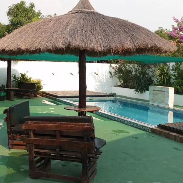 Casa mono ambiente y piscina., hotel v destinaci Limpio