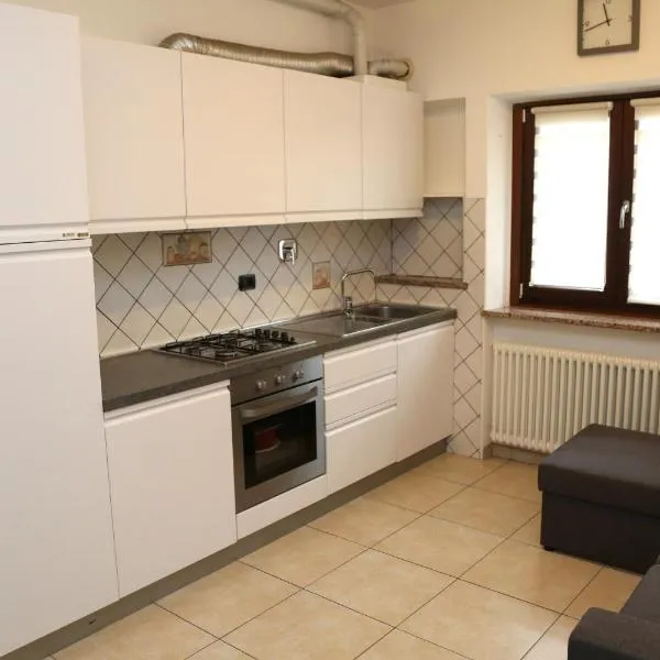 Chez EZIO, hotel in Aosta