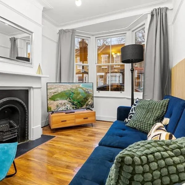 Amazing House Stratford London, hotel in London