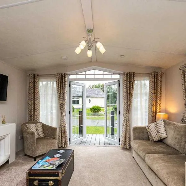 Stylish and cozy holiday home, hotel v destinaci Carnforth