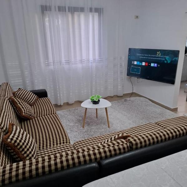modern place-perfect Getaway, Tirana