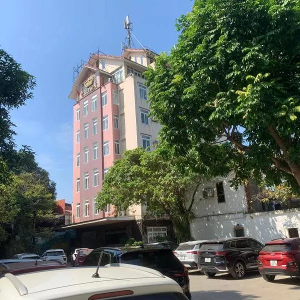 Crown Hotel, hotel in Thái Nguyên