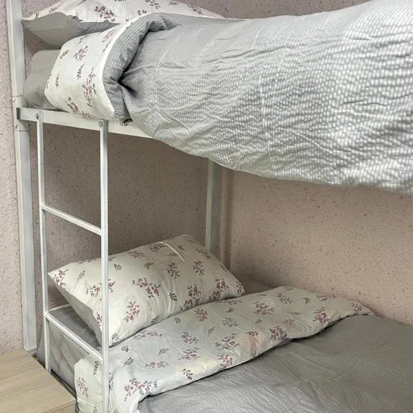 Хостел 247, hotel in Aktobe