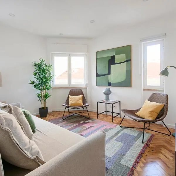 Charming Graça Flat w Balcony, by TimeCooler, hotel sa Lisbon