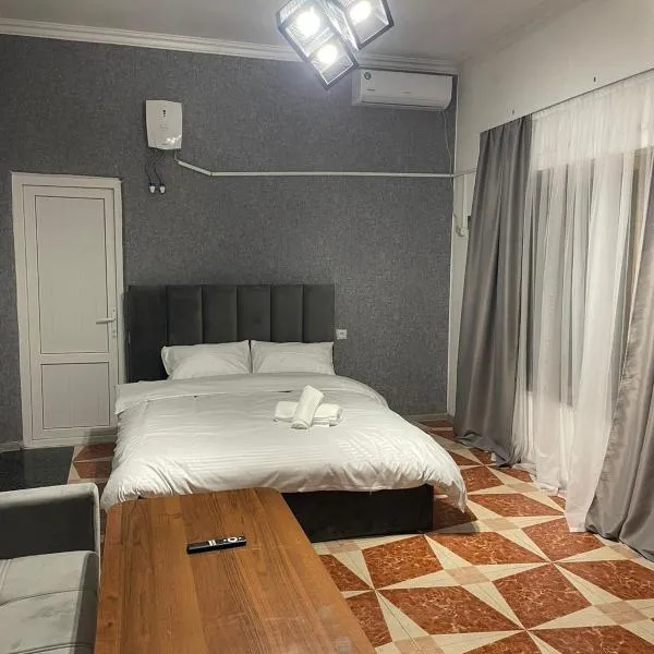 Prime Hotel, hotel en Yerevan Parakar