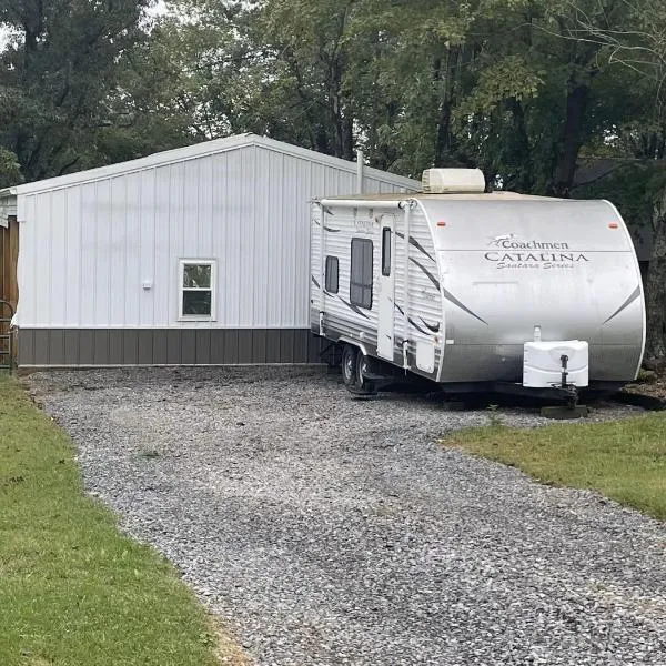 Cozy Camper, ξενοδοχείο σε Creal Springs