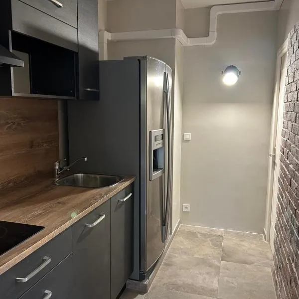 Appart F2 spacieux proche Paris, ξενοδοχείο σε Chambly