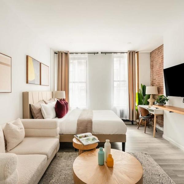 240-10 New Modern Studio UES W&D, New York