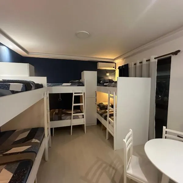 Tirana Blloku Vibes Hostel, hotel in Tirana