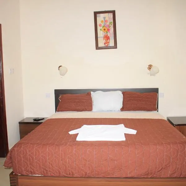 Akkwa Suites Official, hotel u gradu Serekunda