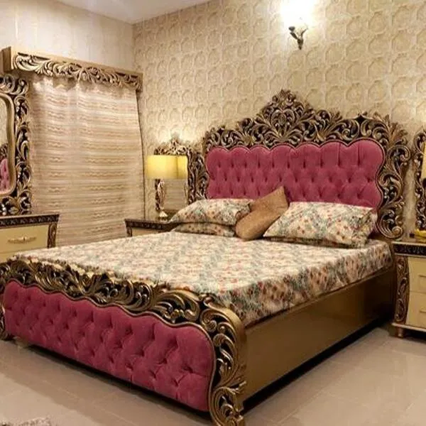 Majestic 2 Bedroom CONDO 1 Minute from GIGA Mall, hotel en Islamabad