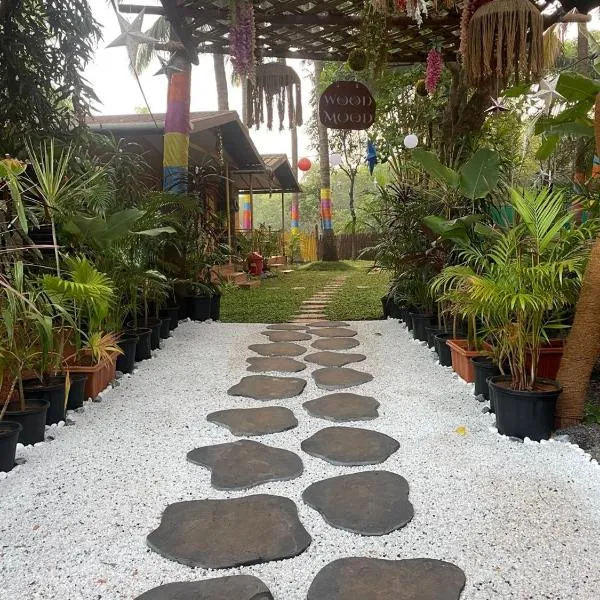 WOODMOOD Cottages, hotel in Chapora