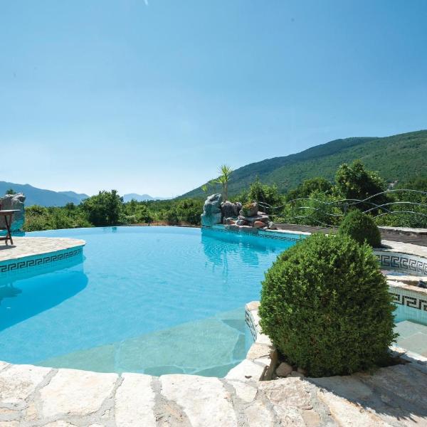7 Bedroom Gorgeous Home In Grabovac, Grabovac