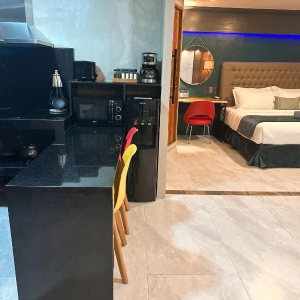 Blue Tulip - Rooms with Jacuzzi, ξενοδοχείο σε Lapu Lapu City