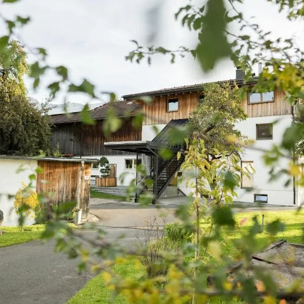 Biohof Fürst, hotel en Obsteig
