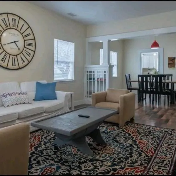 Walking Distance To Downtown 2bd 2ba house in Paso Robles, hotel in Paso Robles