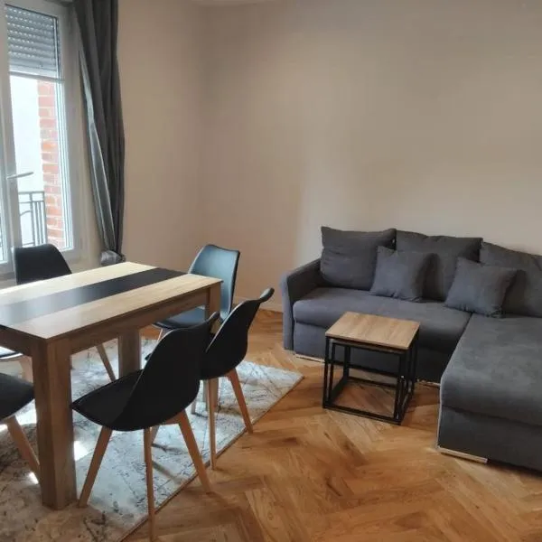 Très bel appartement à Paris et La Défense, ξενοδοχείο σε La Garenne-Colombes