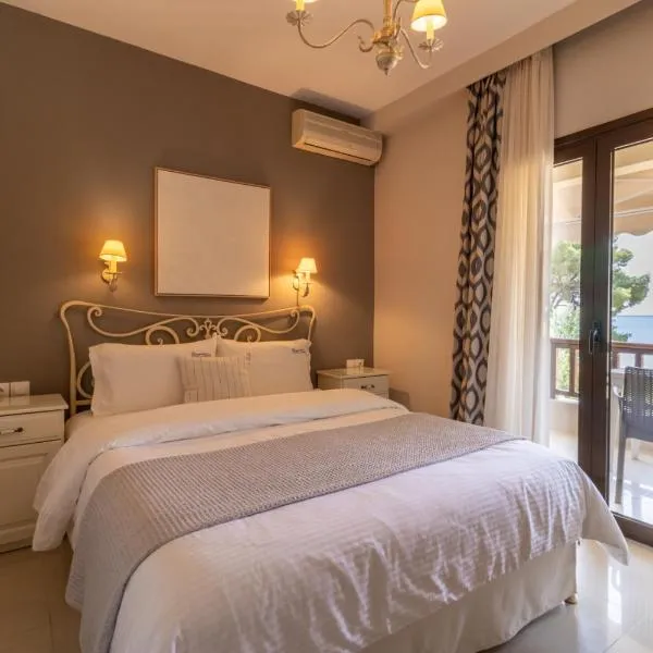 kassandrinos apartments apostolos, hotel v destinaci Nikiti