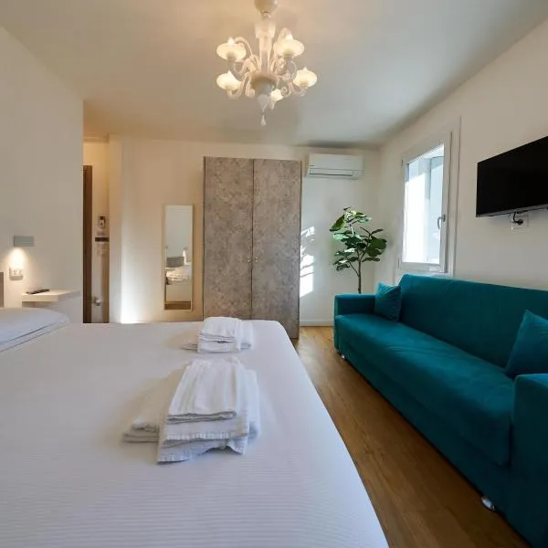 Business e Tourism Superior Rooms con bagno privato MASCHERETTA Venezia Dolo, hotel in Dolo