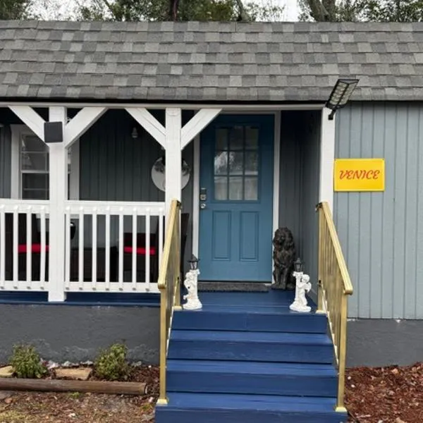 Little Italy - Welcome to Venice Tiny House, Hotel in Jacksonville