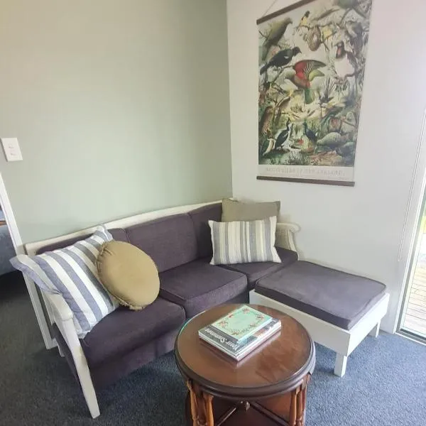 The Kraken Cottage, Hotel in Whitianga