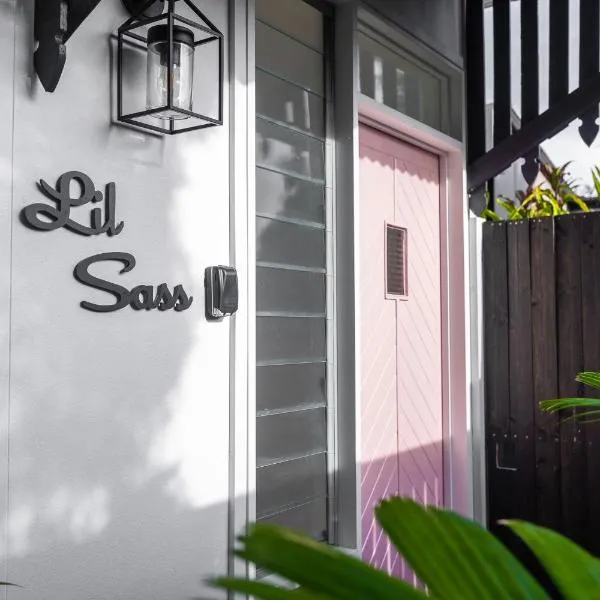 Lil Sass, hotell i Mudjimba