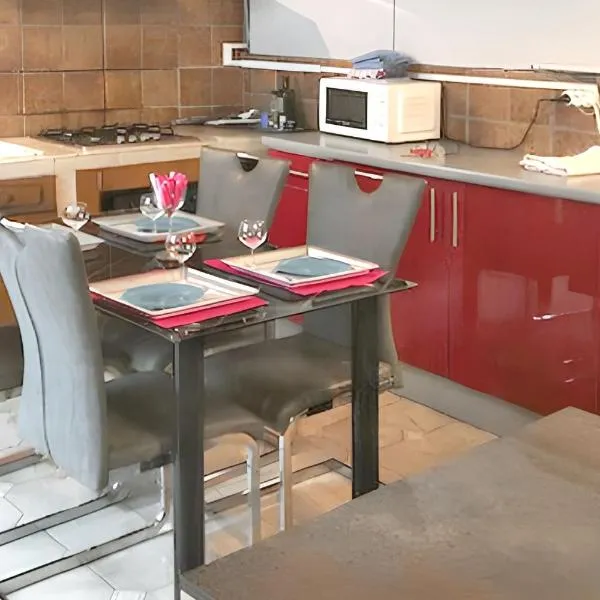 Studio charmant à Saint-Pierre avec jardin clos - 50 m², hotel a Saint-Pierre