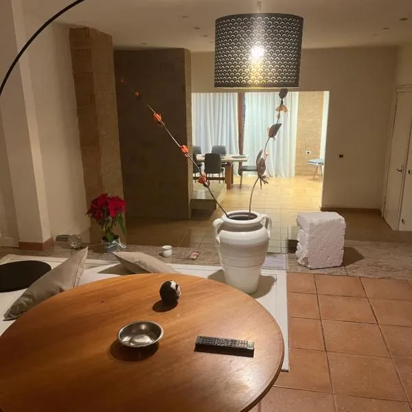 Villa Marlene Casa vacanze in parco privato, hotel v destinaci Monterusciello