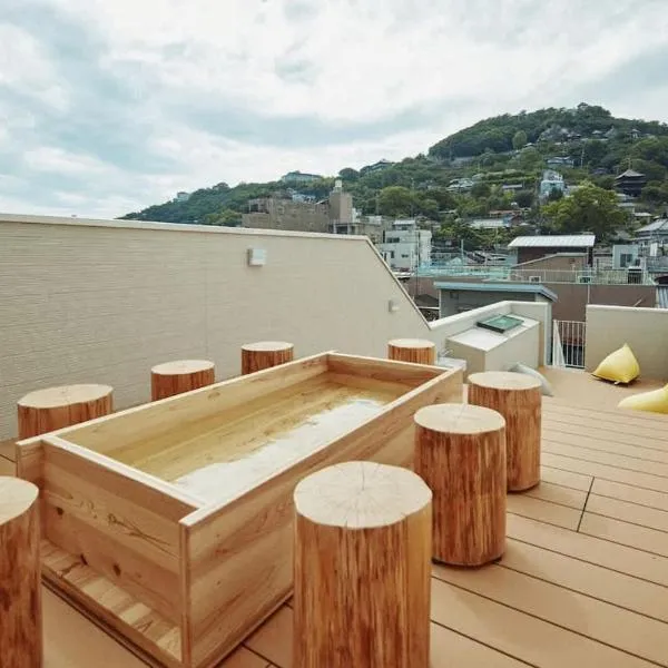 b local MitO Onomichi - Sauna & Scenic 3-Story Stay, hotel v destinaci Kaneyoshi