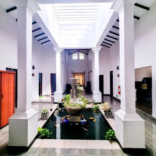 HOSTEL KATUNAYAKE At COLOMBO AIRPORT TRANSIT, hotel en Katunayake